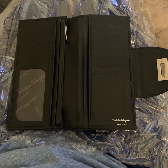 Black Salvatore ferragamo - Picture 3 of 9